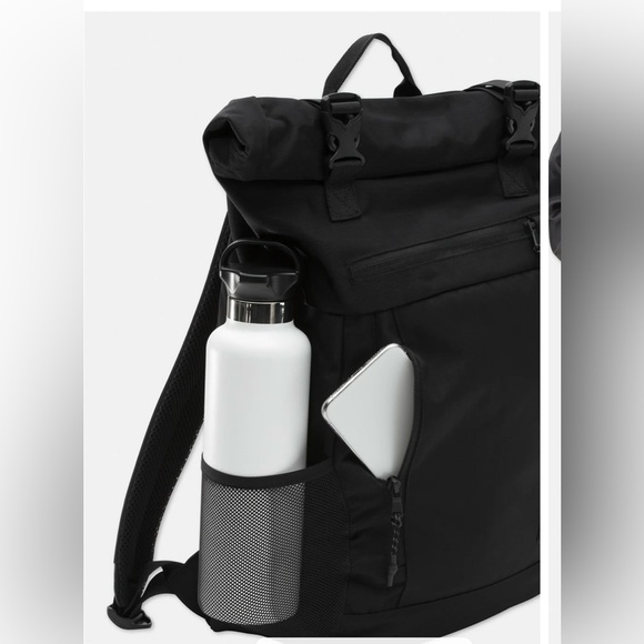 Fabletics - The Only Backpack - New with Tags - Picture 3 of 8